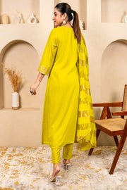 Nayra Embroidered Kurta Set