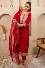Zariya Embroidered Kurta Set
