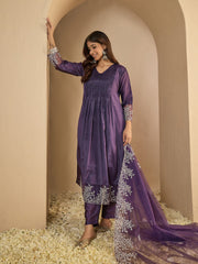 Zehra Embroidered Kurta Set