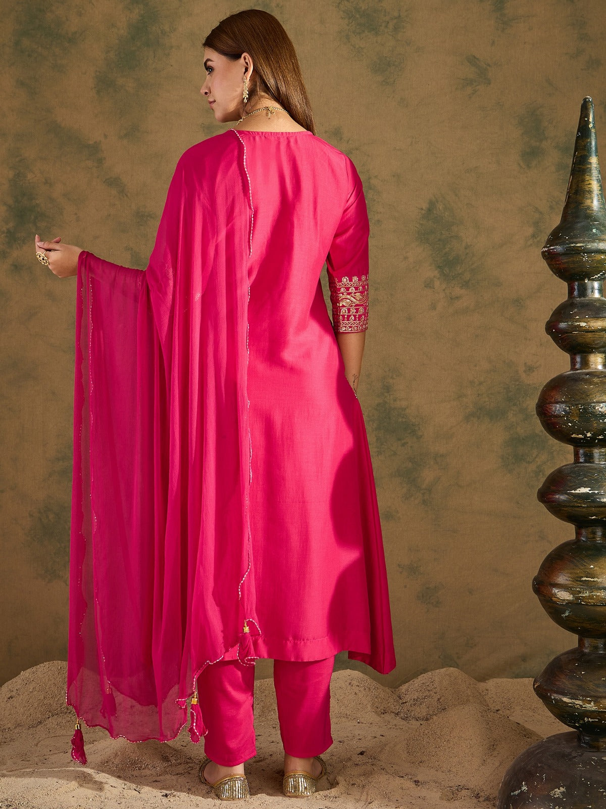 Aisha Embroidered Silk Kurta Set