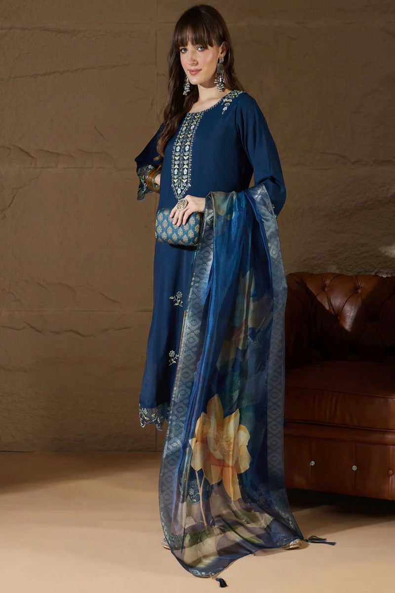 Aarini Embroidered Kurta Set