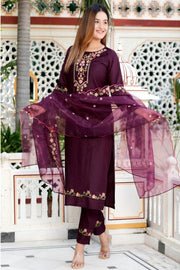 Aadhira Embroidered Kurta Set