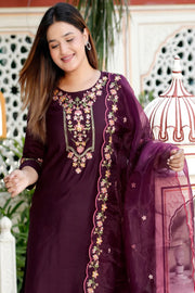 Aadhira Embroidered Kurta Set