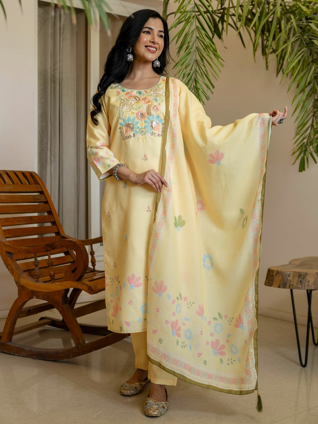 Ivory Bloom Floral Embroidered Kurti Set