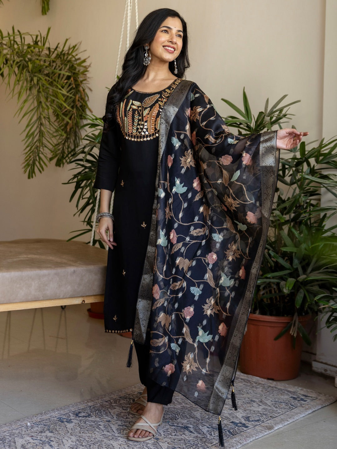 Gulbahar Black Embroidered Kurti with Dupatta