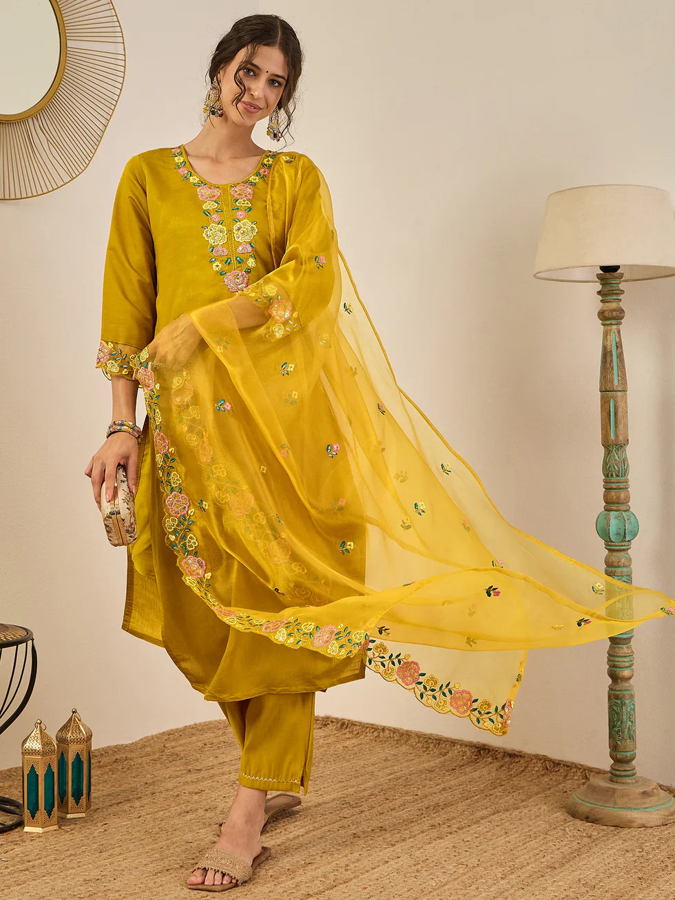 Aarna Embroidered Kurta Set