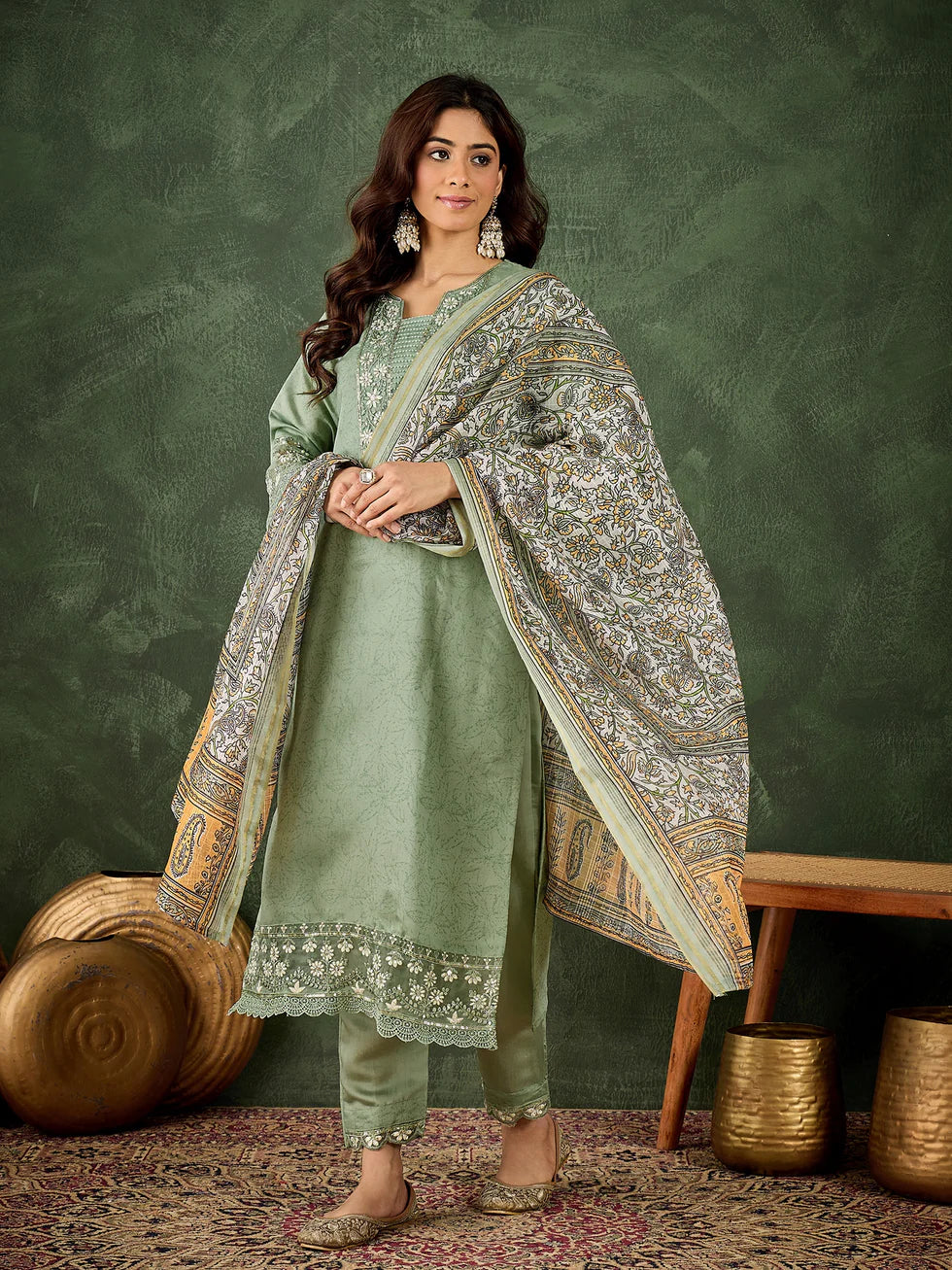 Floral Embroidered Silk_Blend Round_Neck Kurta Trouser & Dupatta Set