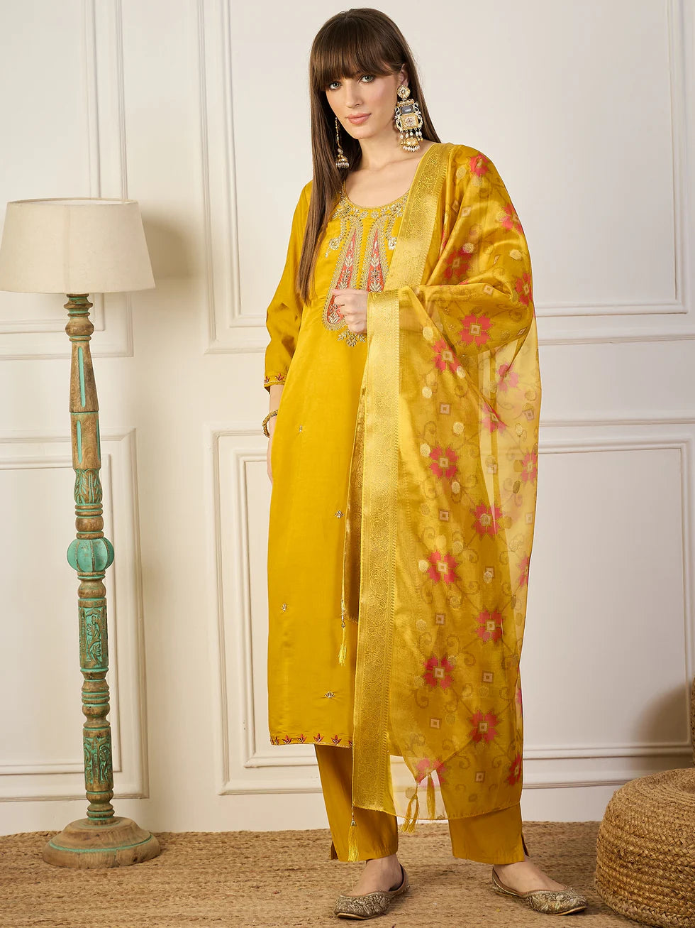Floral Embroidered Silk_Blend V_Neck Kurta Trouser & Dupatta Set